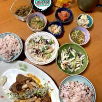 和牛ステーキきのこソース🍄‍🟫の晩御飯|さくたえさん