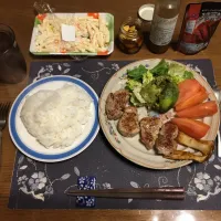 ご飯、ポークソテー(レモン香味焼き豚ヒレ肉)、エリンギソテー、トマト、レタス、アボカド、マカロニサラダ、酢醤油漬けニンニク、リプトンさんの水出しフレーバーティー(夕飯)|enarinさん