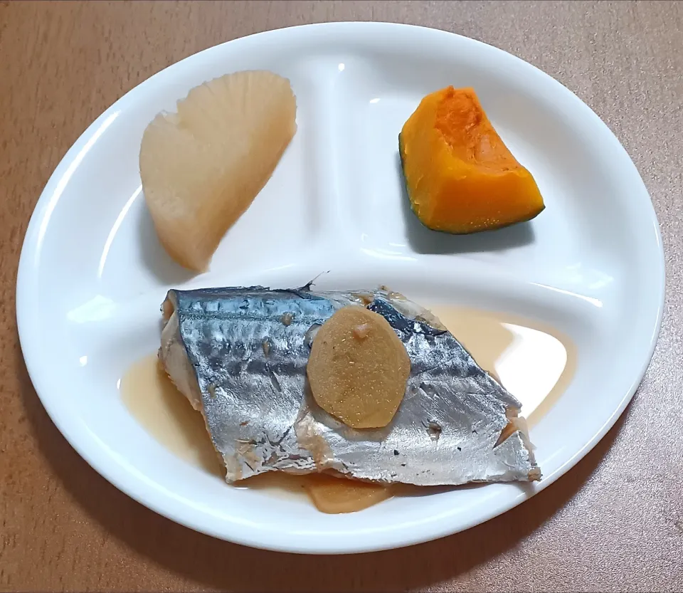 大根煮、かぼちゃ、サゴシの煮付け|ナナさん