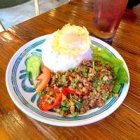 Minced pork with fried egg and rice|skyblueさん