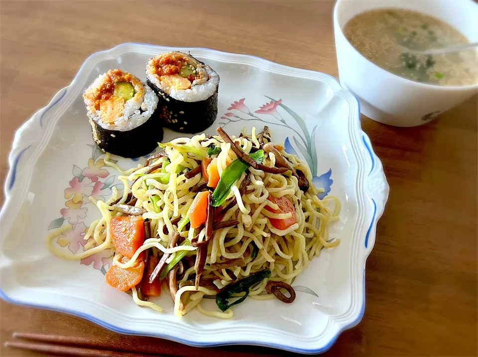 キンパと韓国風塩焼きそば|リフルシャッフルさん