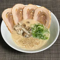 母から届いた乾麺の
一風堂 白丸 とんこつラーメン|伊トKenさん