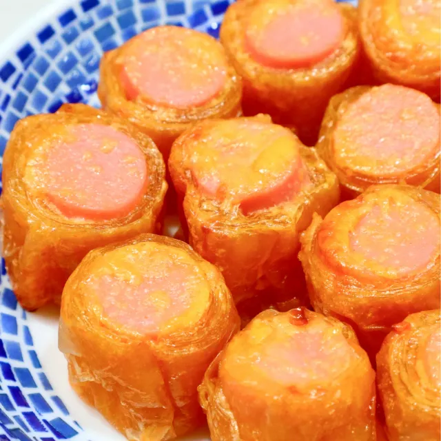 Snapdishの料理・レシピ写真:魚肉ソーセージのライスペーパー包み焼き｜今どきのライスペーパー料理８選♪