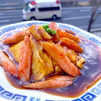 カニがあふれる天津飯