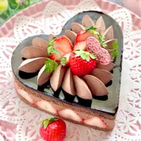 苺のチョコムースグラサージュケーキ🍓🍫❤️(真上ver.)です♡♡