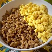 そぼろ丼|まきさん