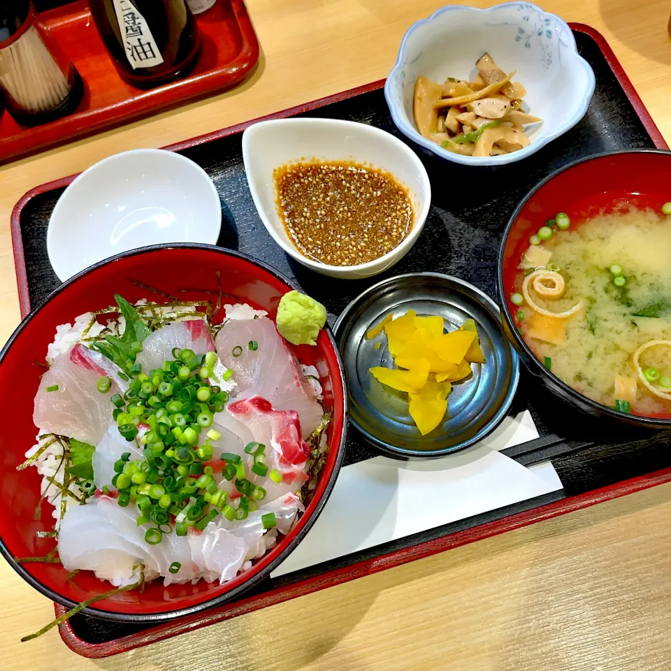 海鮮丼|T. Wonderさん