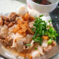 Todays dinner : kueh teow dry with tomato sauce pork lard fish balls minced pork 🥰😋😋😋😘😘😘🤤🤤🤤🤤🤤🤤🤤|🌷lynnlicious🌷さん