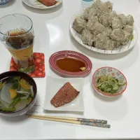 晩御飯☆焼売☆にしんの味醂干し☆胡瓜の和え物（中華クラゲ・ごま油・酢）☆すまし汁（大根・しめじ・人参・ほうれん草）|Saharaさん