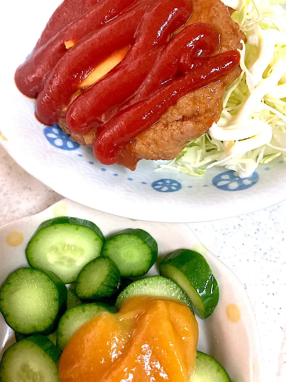 ハンバーグ、酢味噌がけキュウリ|まみみさん