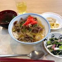 寮の晩ごはん😋|すかラインさん