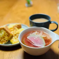 1/27の朝食　紅芯大根のスープ|yoneさん