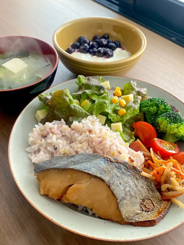 Snapdishの料理・レシピ写真:Fitdish さわらの西京焼き｜続報！【SDユーザーさん絶賛体験中】あなたにぴったりのおかずをお届け「FitDish」のココが好き！