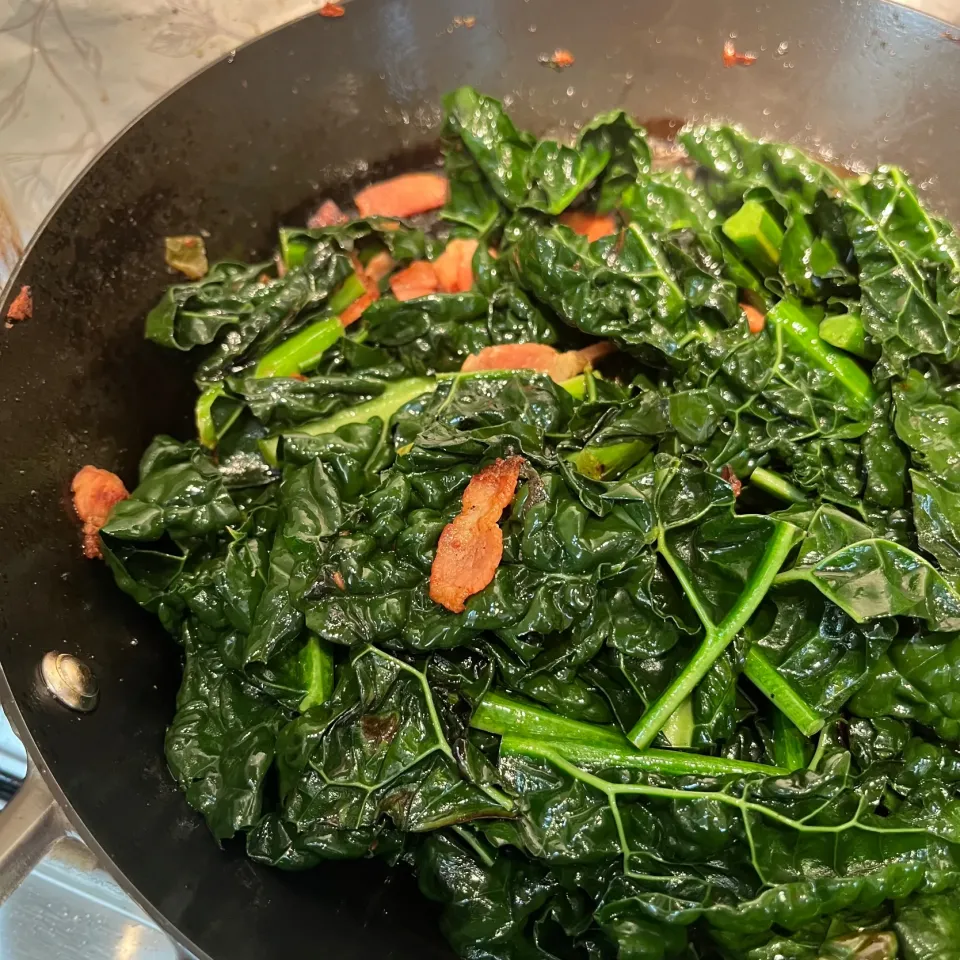 カーボロネロのベーコン炒め🥓|ほのみさん