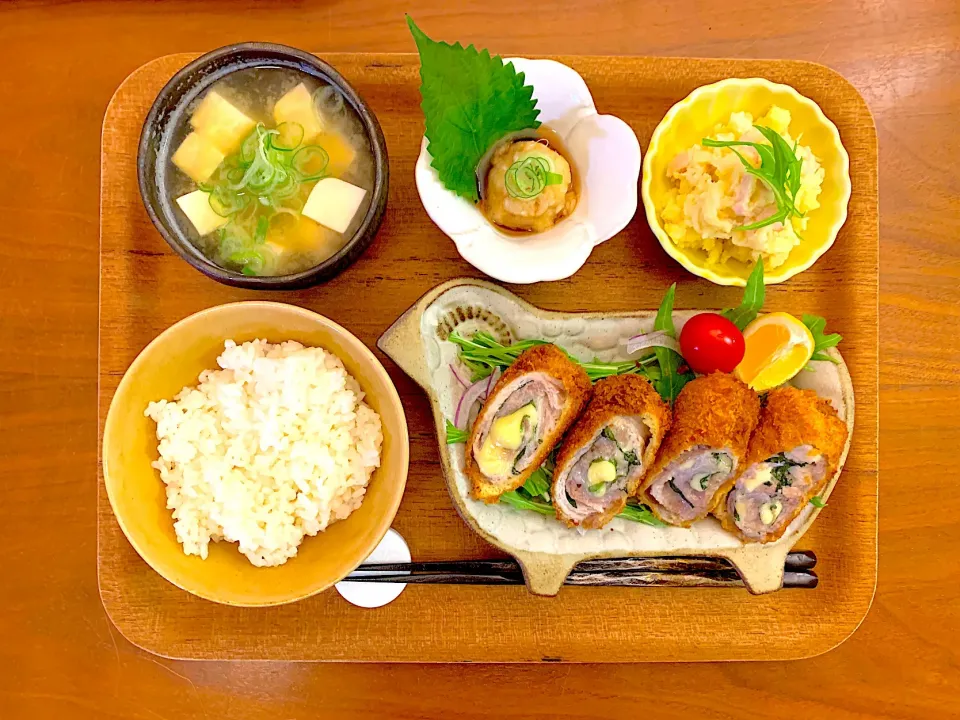 ミルフィーユかつのおぼんごはん|すずさん