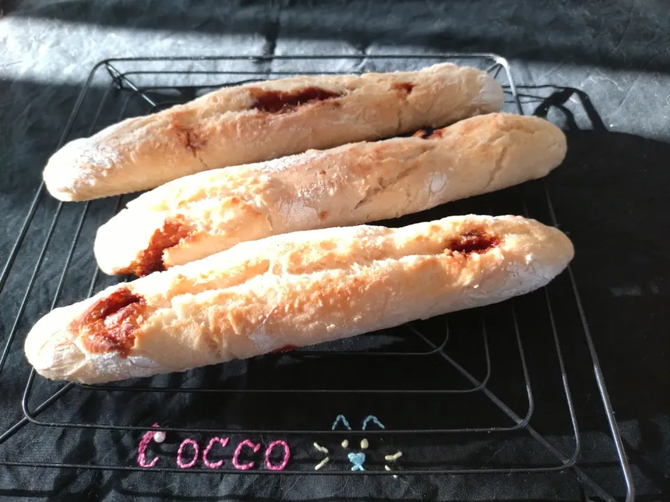 朝日が似合うシリーズ・カラメルタブレットを入れて焼いてみたバターフィセル✨|cocco+さん