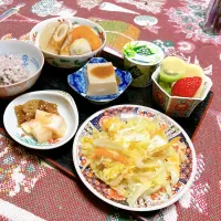 grandmaの晩ごはん☆ 今夜はキャベツの玉子蒸しで…
頂きます|kaoriさん