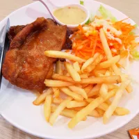 Spicy Chicken Steak w/ Fries 🍗🍟🍴|An'leeさん