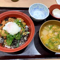 おんたま炭火やきとり丼+ 納豆鬼除け汁|しのぶさん