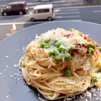 コンビーフ とグリーンピースのスパゲッティ