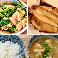 「油揚げと青菜のサッと煮」🥬
薄揚げと小松菜の煮物に
アジの干物と味噌汁を添えて 朝ごはん|ばくあんしゃさん