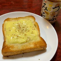 つぶみそチーズトースト| えんどぅーさん