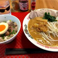 背脂入チャーシュー麺&丼| パイパーJIJIさん