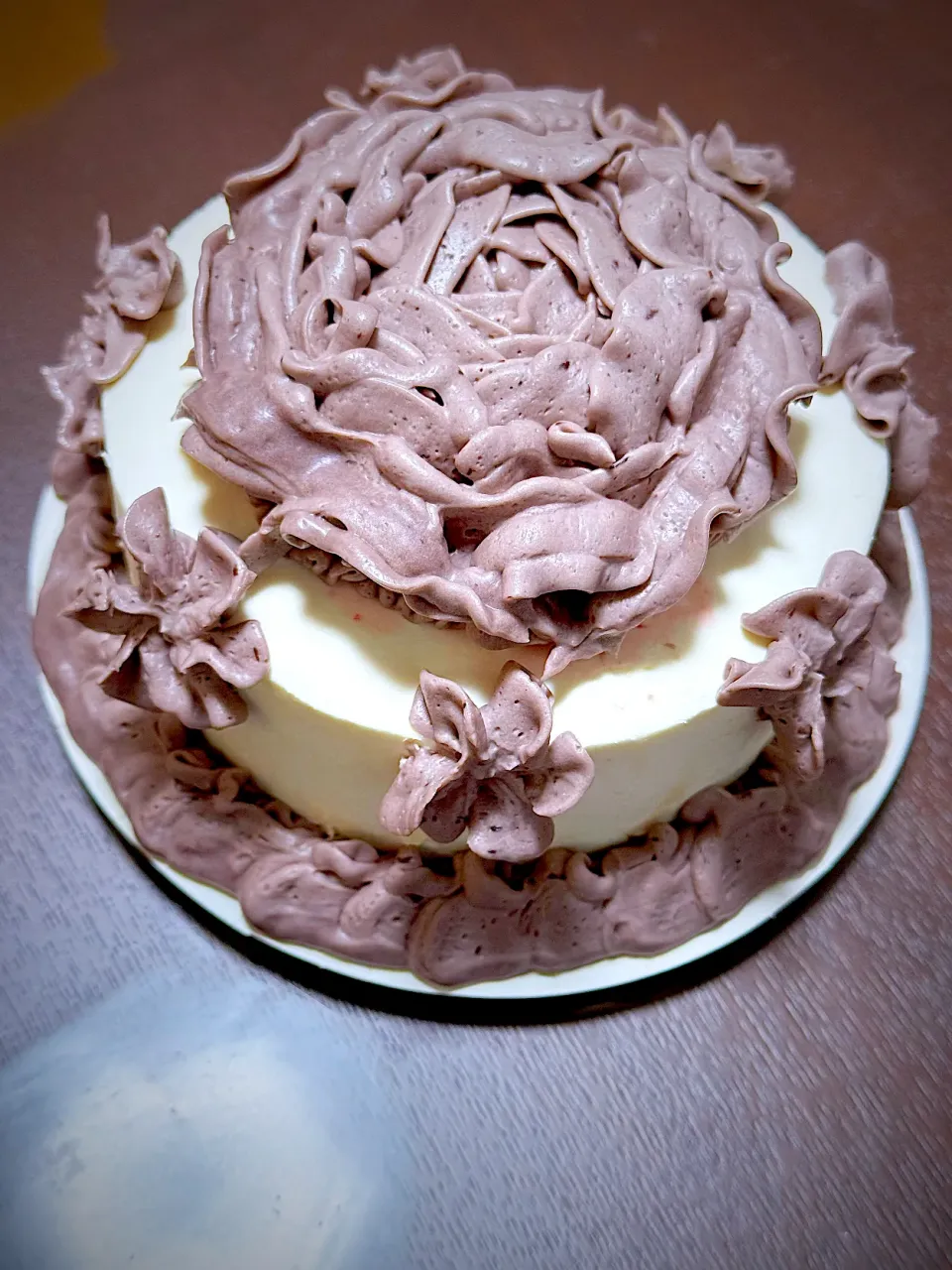 Homebaked cake with natural purple yum flavored buttercream|Laarni Nabongさん