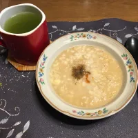 オートミール味噌チーズリゾット、熱い日本茶(朝ご飯)|enarinさん