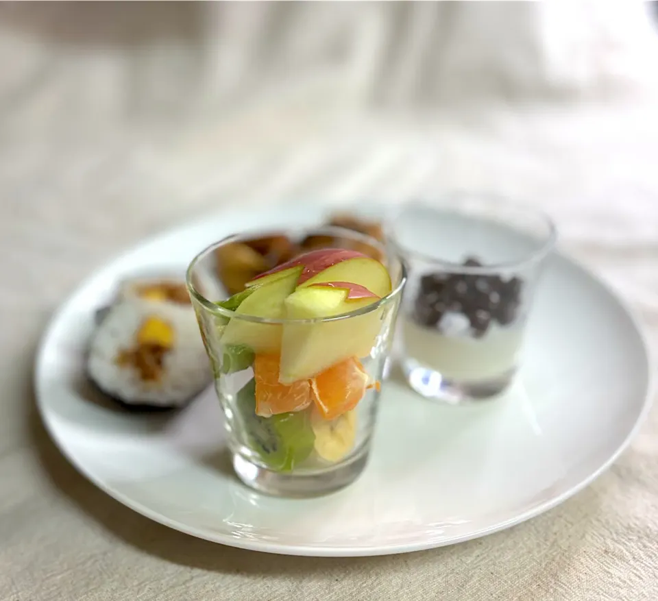 娘の朝ごはん果物|かっちゃん杉さん