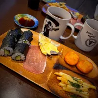 チキンナゲット　フレンチフライ　青海苔　生ハム　焼きチーズ　かっぱ巻き　コーヒー