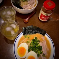 豚骨ラーメン　煮卵　豚肉　焼き海苔　豆板醤　冷茶|ch＊K*∀o(^^*)♪さん