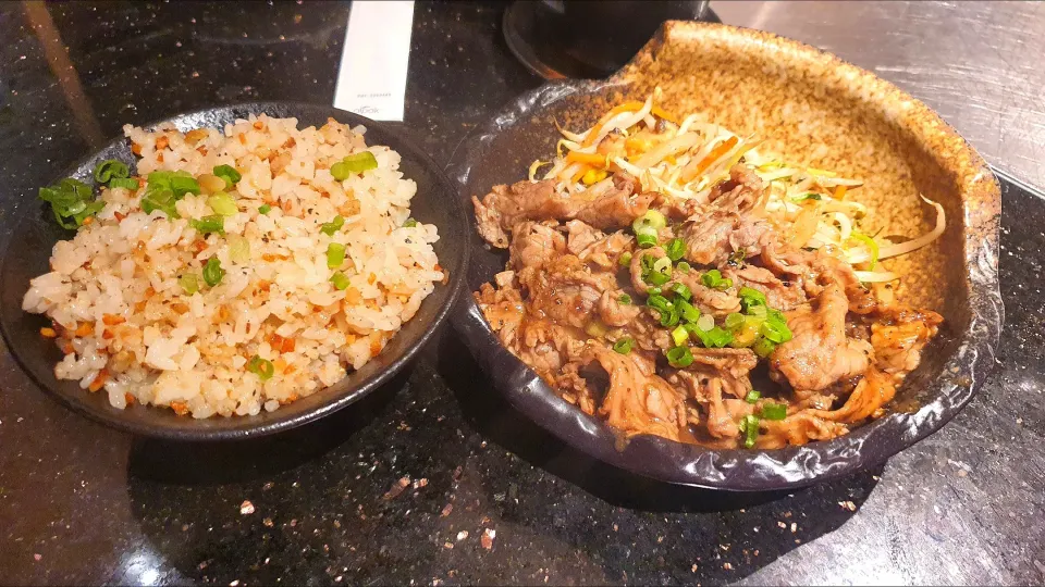 Black pepper beef garlic fried rice|🌷lynnlicious🌷さん