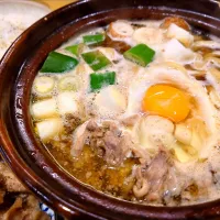 【冬限定】
手打 親鶏中華そば 綾川 
鍋焼きらーめん （手打麺選択、
白飯/沢庵付き、1,000円)
＋親かわ✕2(50円✕2)
@恵比寿4分
(JR渋谷駅から徒歩20分)
25033
〈醤18塩5噌󠄀4タ1昆2出1F2冷0〉