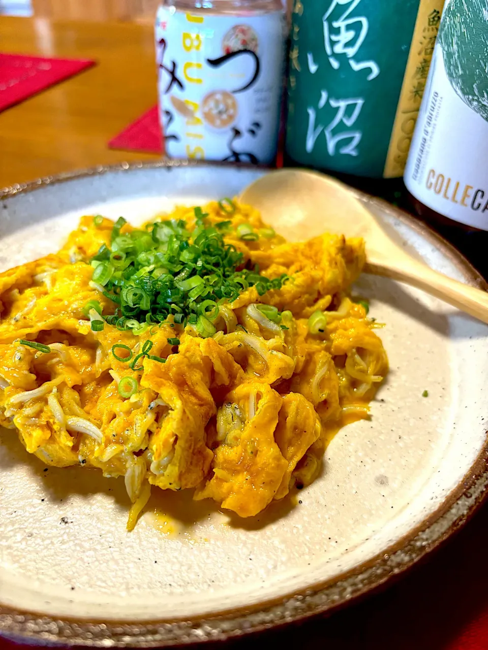 しらすたっぷりスクランブルエッグ🐟|おかちさん