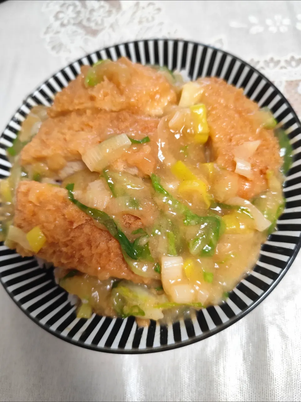 つぶみそ味のカツ餡かけ丼|m.rafuさん
