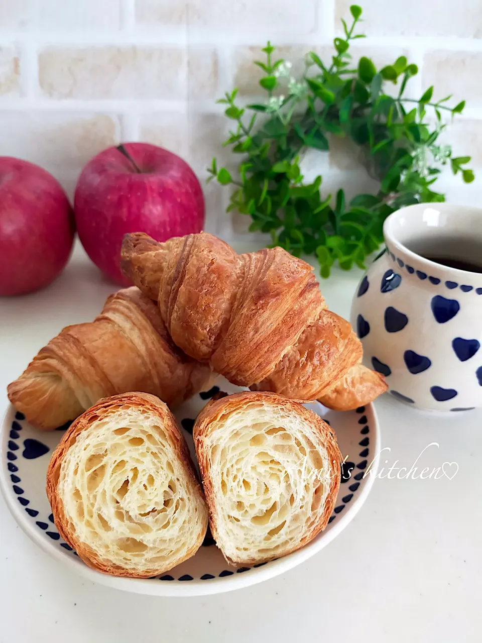 クロワッサン修行中😅🥐|あみさん