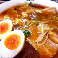 【毎週水曜日は中華鍋調理麺
の日】
【食べログ TOP 5000】
中華そば 半ざわ 
豚角煮ラーメン (1,100円) 
＋味玉 (覆麺智/花木共通の
メンバーカード提示で無料) 
＠西巣鴨2分 
(JR板橋駅から徒歩13分) 
25035
〈醤19塩5噌󠄀4タ2昆2出1F2冷0〉