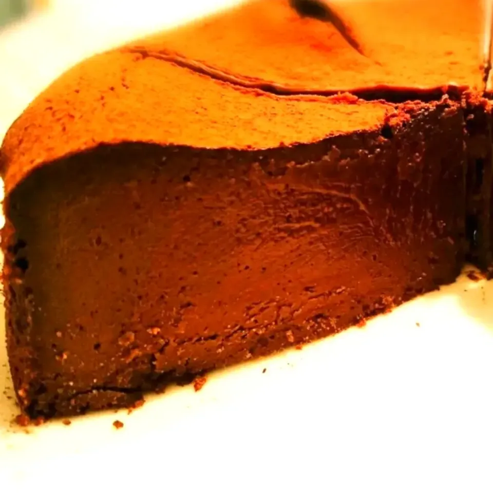 本格濃厚✨️半生でちょっとビターなチョコレートケーキ|みりさん