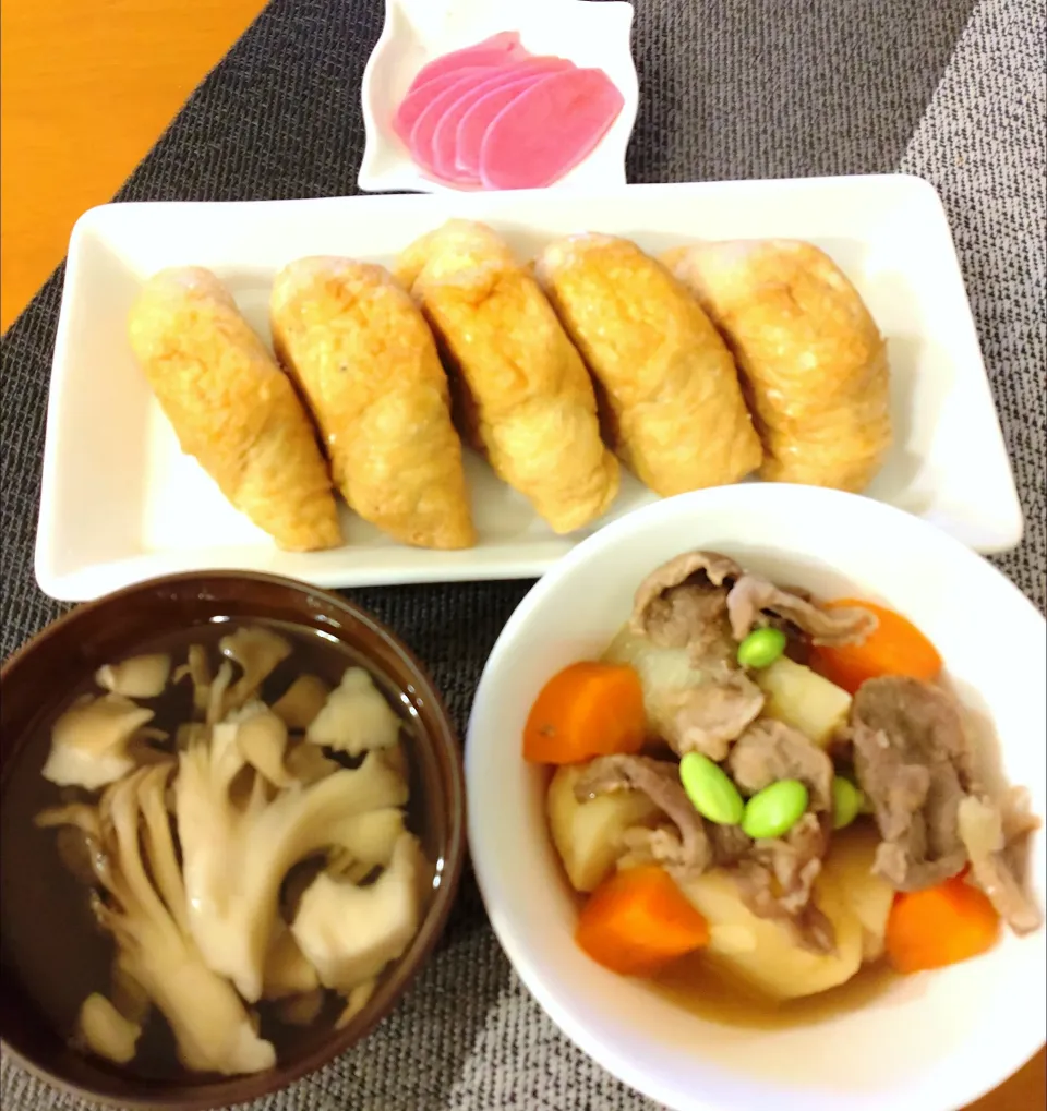 ☆肉じゃが　☆いなり寿司　☆舞茸すまし汁　☆赤大根甘酢|chikakoさん