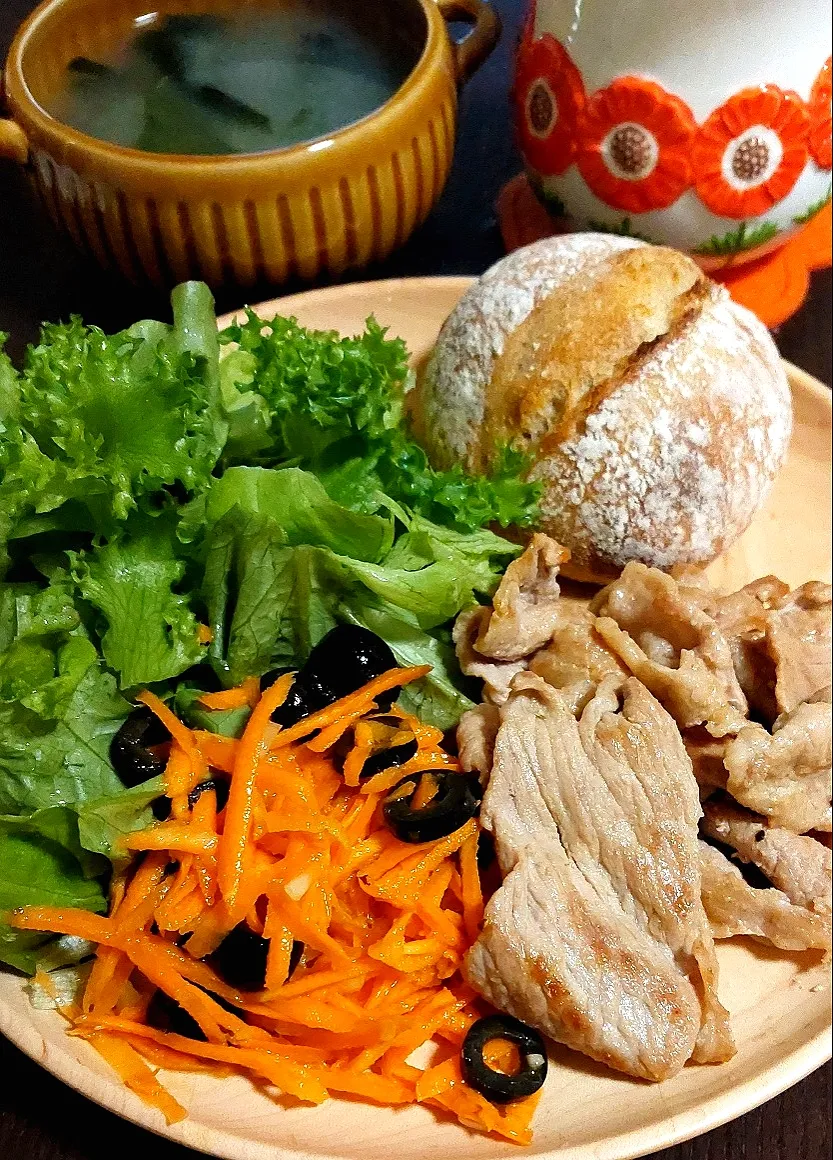 朝食みたいな夕食😋🍴💕|きつねさん