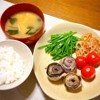 🍴ナス豚バラロール🍴わかめとしめじのお味噌汁|Mさん