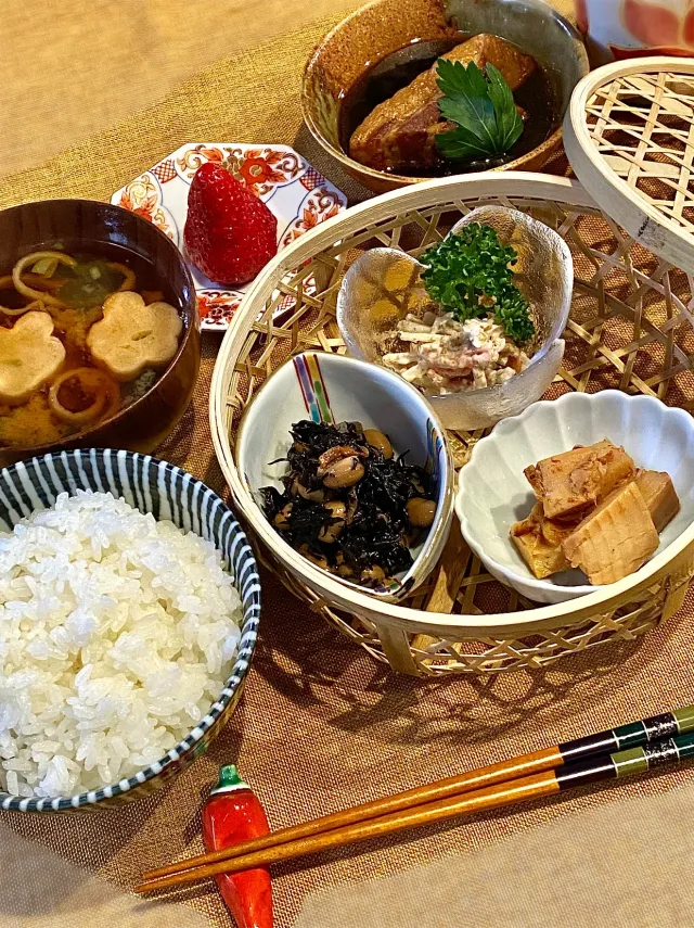 Snapdishの料理・レシピ写真:FitDish でおばんざい定食✿*ﾟ｜続報！【SDユーザーさん絶賛体験中】あなたにぴったりのおかずをお届け「FitDish」のココが好き！