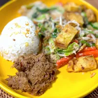 Nasi pecel rendang|yeni kartikasariさん