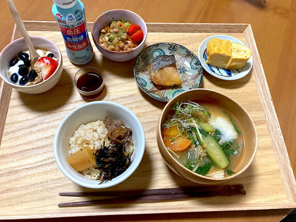 出張前の朝定食❀.(*´◡`*)❀.|さくたえさん