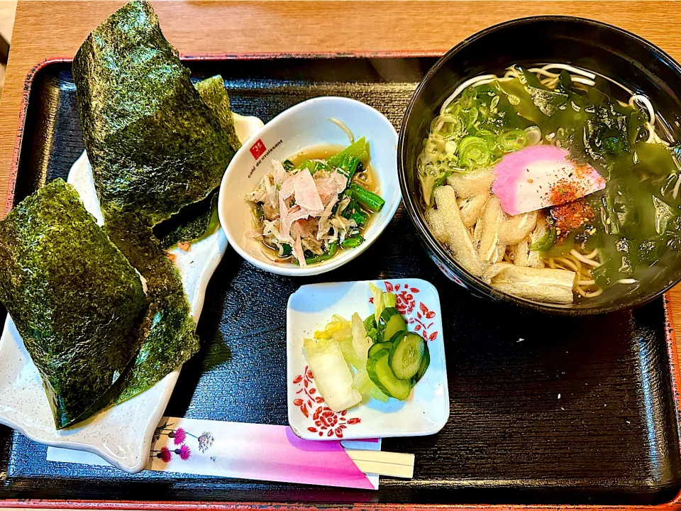 おにぎり定食🍙🍙🍜|にゃあ（芸名）さん