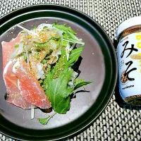 大根と水菜のサラダに粒味噌を掛けてみた|Bon Sutaさん