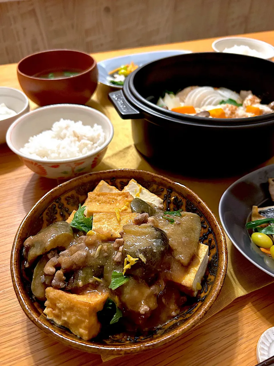 厚揚げにFitDish「揚げナスの肉そぼろあん」を使ってかけて|むぎこさん
