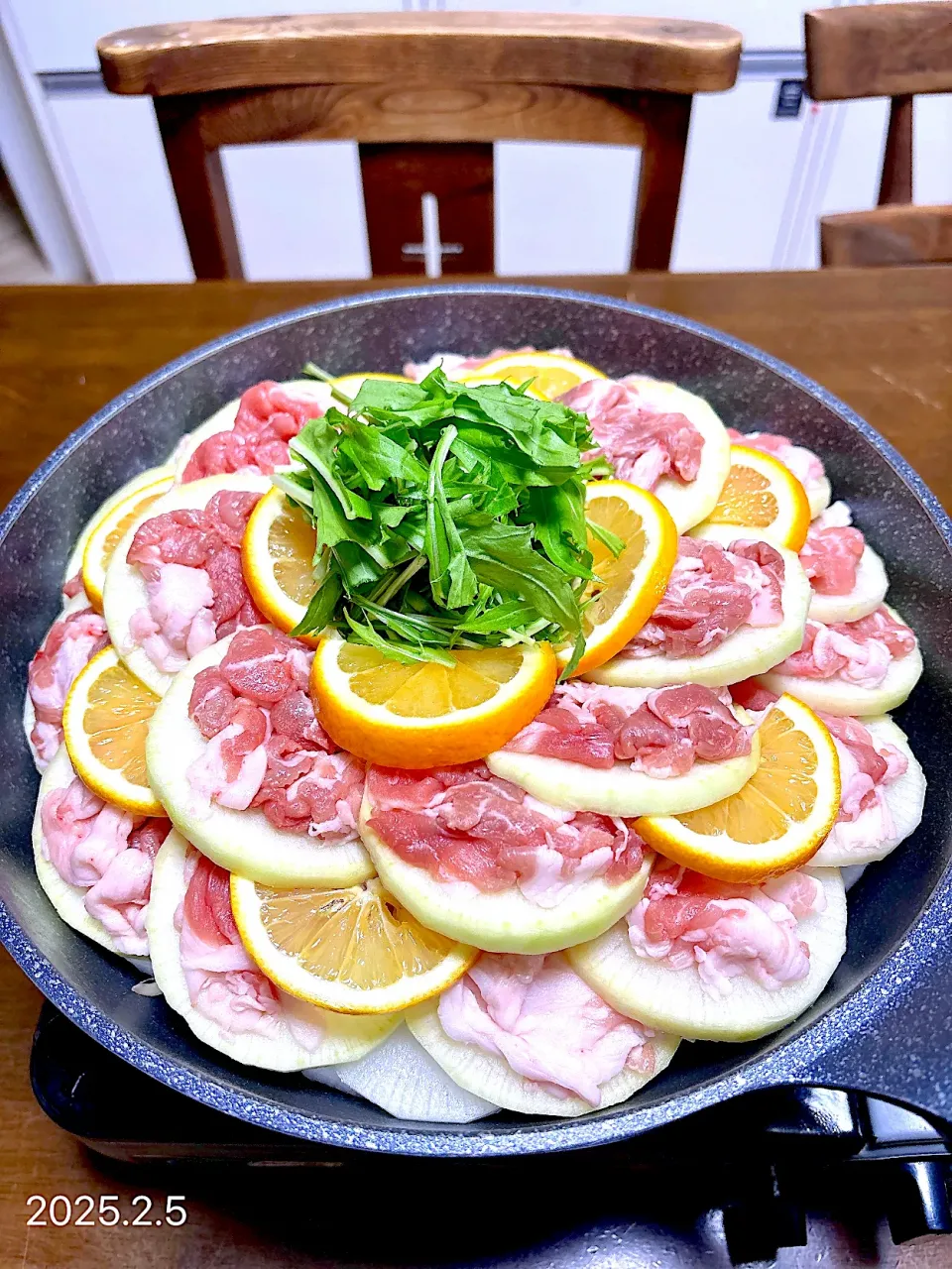 大根と豚肉とマイヤーレモンのミルフィーユ鍋|オーロラさん