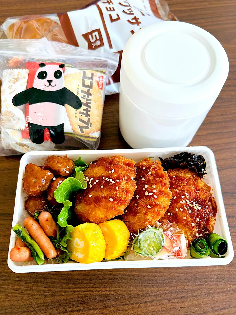 ひれかつ弁当🎵|やっちさん